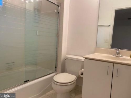 8108 Appalachian Ter, Rockville MD 20854-4050 exterior