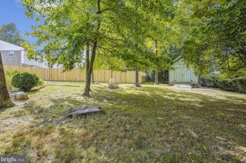 1391 Canterbury Way, Rockville MD 20854-6106 exterior