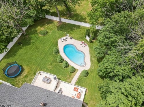 1925 Inverness Dr, Scotch Plains NJ 07076-2613 exterior