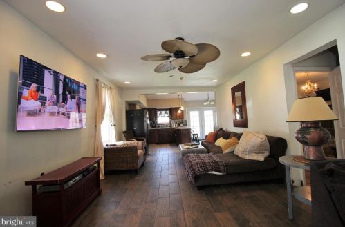 80 Ridgeway Ave, Manor PA 19036-1924 exterior