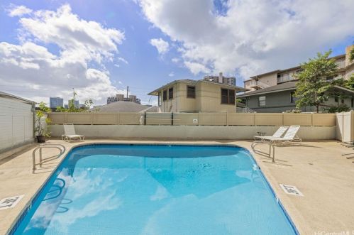 1400 Pensacola St, Honolulu HI  96822-3886 exterior