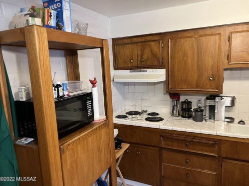 3241 Monte Vis Dr, Tucson AZ 85712-1630 exterior