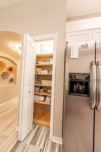 10006 Bridgeton Dr, Tampa FL  33626-1840 exterior