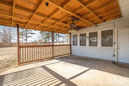 1503 Finn Dr, Lebanon MO 65536-3950 exterior