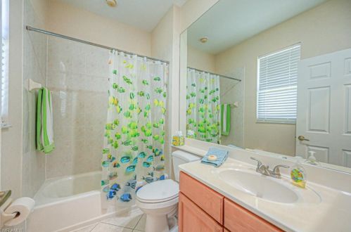 1690 Manchester Ct, Naples FL 34109-0429 exterior