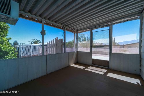 101 Mora Dr, Green Valley AZ 85614-4317 exterior