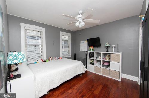 257 Stratford Ave, Camden NJ 08108-2327 exterior