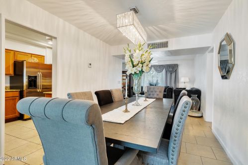 2118 Campbell Ave, Phoenix AZ 85015-3827 exterior