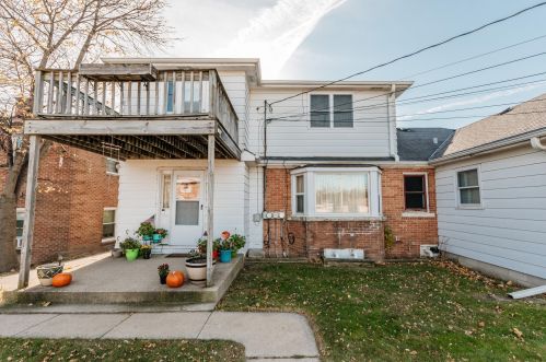 8714 Capitol Dr, Milwaukee, WI 53222-1733