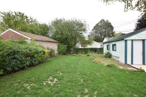 3770 73 St, Milwaukee WI 53216-1926 exterior