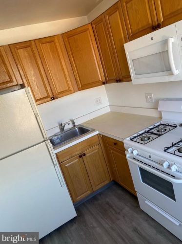 1400 Greeby St, Philadelphia PA 19135-2604 exterior