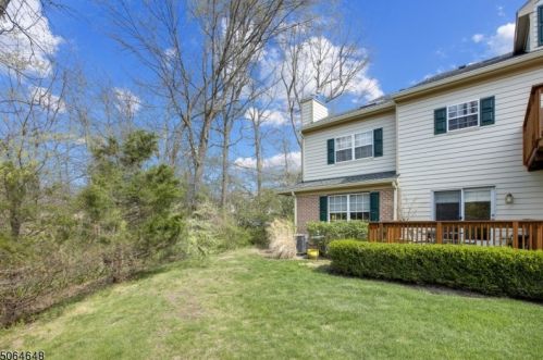 31 Davenport Pl, Morristown NJ 07960-6573 exterior