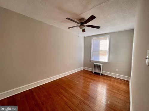 6734 17 St, Philadelphia PA 19126-2735 exterior