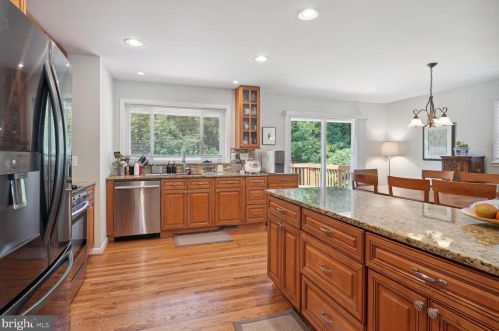 7011 Hector Rd, Mc Lean, VA 22101-2112