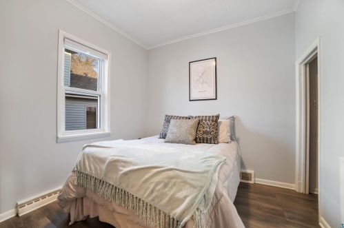 609 2nd St, Duluth MN 55805-2011 exterior