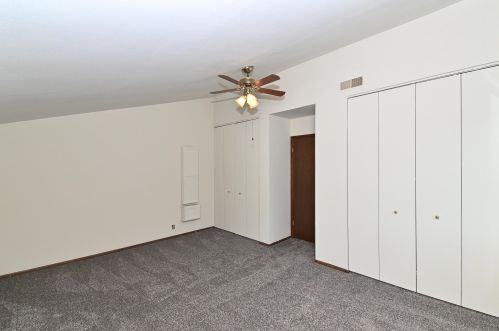 9027 70, Milwaukee WI 53223-2151 exterior