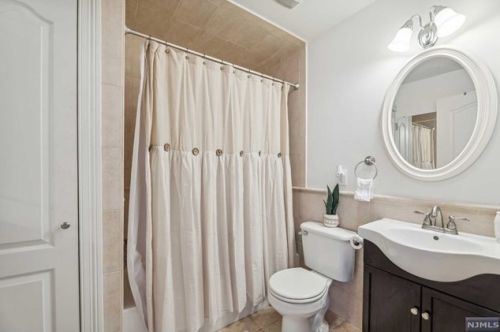 2416 West St, Union City NJ 07087-3798 exterior