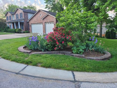 1 Crabapple Ct, Saint Louis MO 63132-3422 exterior