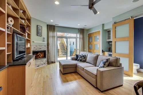 2637 Wayne Ave, Chicago IL 60614-1231 exterior