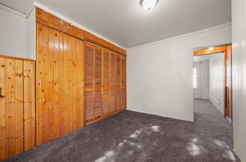 2123 Lloyd Ave, Pittsburgh PA 15218-1734 exterior