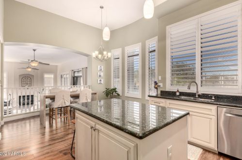 23002 52nd St, Phoenix AZ 85018-4402 exterior