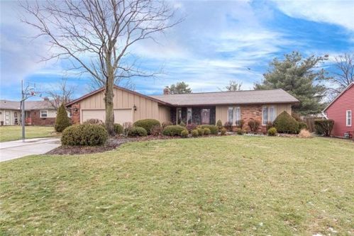 16608 Delmont Ave, Cleveland OH  44136-6414 exterior