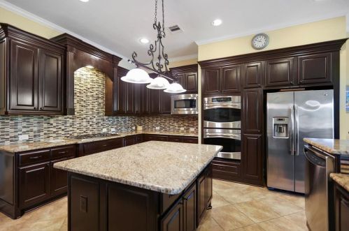 6215 Flewellen Falls Ln, Fulshear TX 77441-1116 exterior