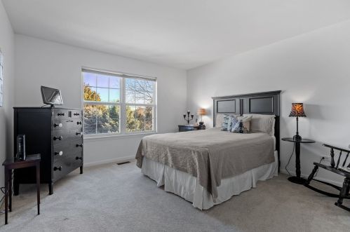 16221 Goose Lk Dr, Joliet IL 60403-1518 exterior