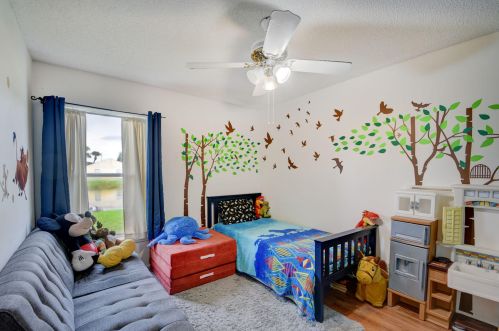 14 Bentwater Cir, Boynton Beach FL 33426-7603 exterior