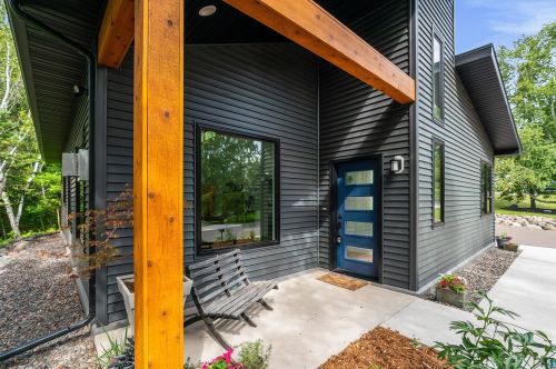 811 Mellwood Ave, Duluth, MN 55804-1718