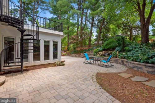 9 Bethayres Ct, Rockville MD 20855-2020 exterior