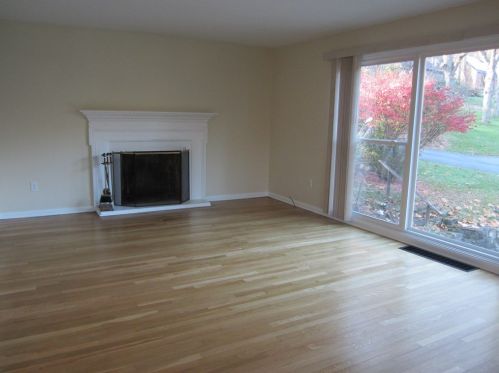 1088 Lindendale Dr, Pittsburgh PA  15243-1965 exterior