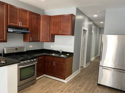 851 Hamlin Ave, Chicago IL 60805-1416 exterior