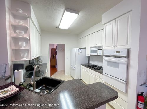 26 Symphony Ave, Berkeley Township NJ 08721-1956 exterior