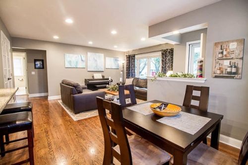 895 Parkside Ave, Elmhurst IL 60126-5027 exterior