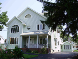 216 Nevada St, Newton, MA 02460-1258