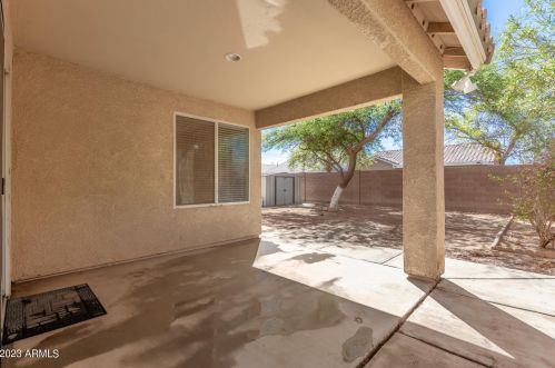 2318 65 Dr, Phoenix AZ 85033-5220 exterior