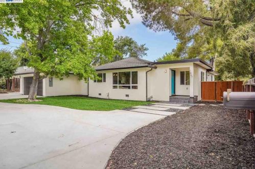 1867 Pleasant Hill Rd, Concord CA  94523-4040 exterior