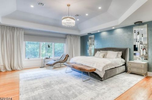 23 Oak Rdg, Springfield NJ 07081-3719 exterior