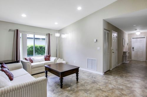 1983 Jamesport Dr, Fort Pierce FL  34953-4598 exterior