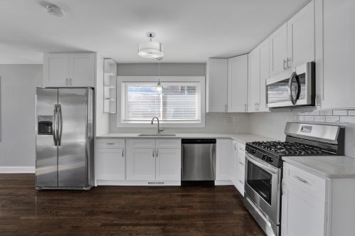 9852 Frst Ave, Chicago IL 60628-1439 exterior