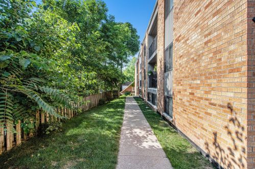 458 Fulton St, Grand Rapids MI 49504-6400 exterior