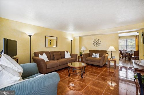 6408 Lacrosse Ln, Glen Burnie MD 21061-8831 exterior