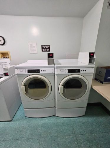 5715 Beacon St, Pittsburgh PA  15217-2028 exterior