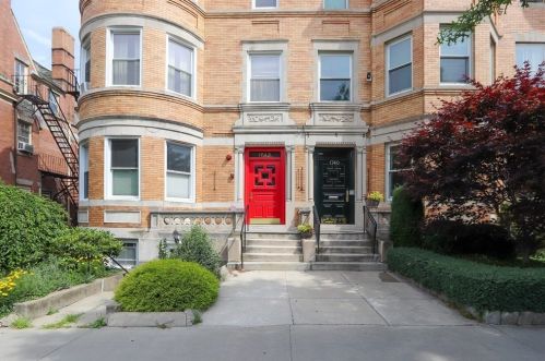 1742 Beacon St, Brookline, MA 02445-2156