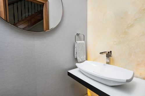 1119 Drummond Pl, Chicago IL 60614-1354 exterior