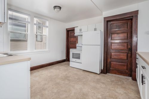 1035 Idaho St, Milwaukee WI 53207-2409 exterior