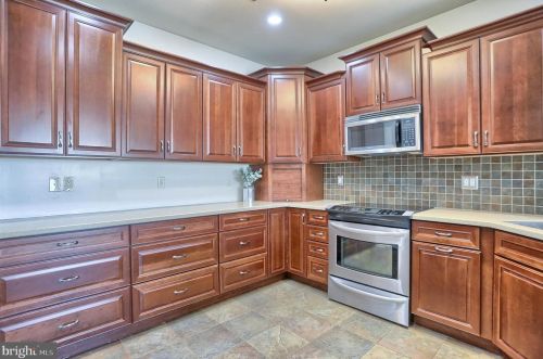 1110 Cord Dr, Hummelstown PA 17036-6815 exterior