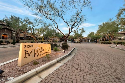 21320 56th St, Phoenix AZ  85054-5401 exterior