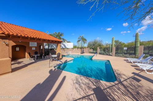 6561 Shadow Bluff Dr, Tucson AZ  85704-6950 exterior